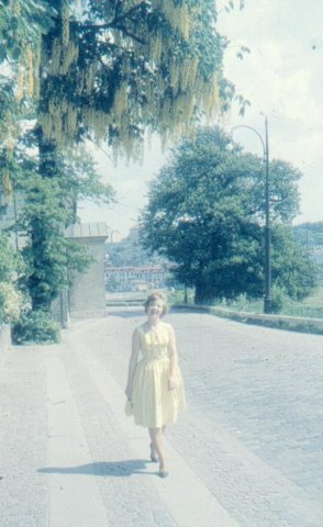 h2195xmariakyrkanrantorget_i_bakgrundkristina_hermansson.jpg