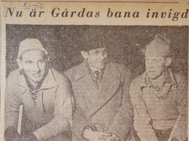 sv39pb0501201954grdas_ishockeyrink_burgrden_invigd.jpg
