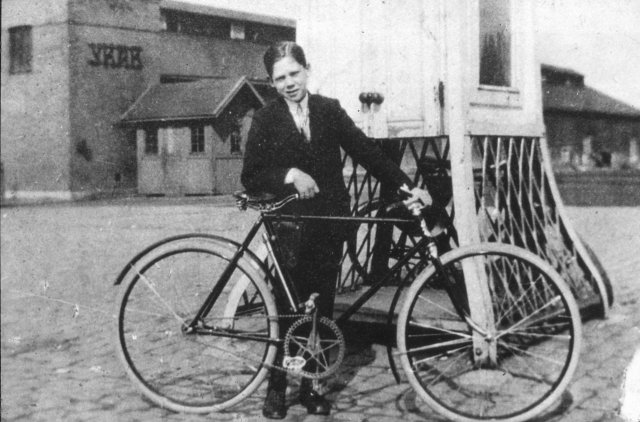 iodia71917ranttage_hellstrm.jpg