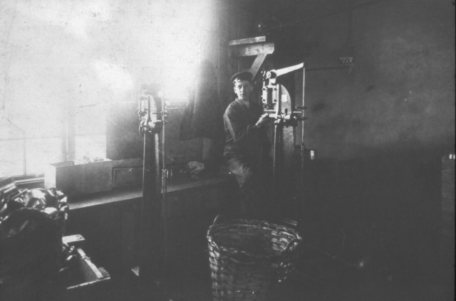 iodia8819xxadolfssons_gbg_bleckvarufabrik.jpg
