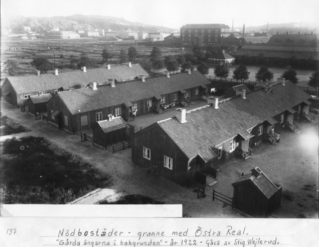 am11361922ndbostder_v_stra_real.jpg