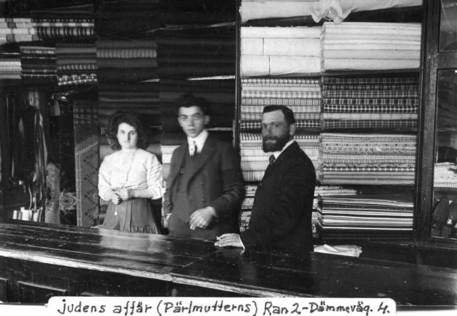 am18310xxran_2_dmmev_4prlmutters_affr.jpg