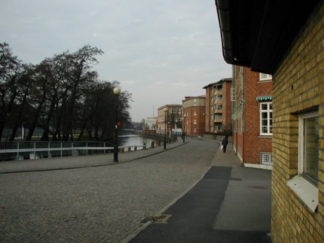 vgenmotremfabriken.jpg