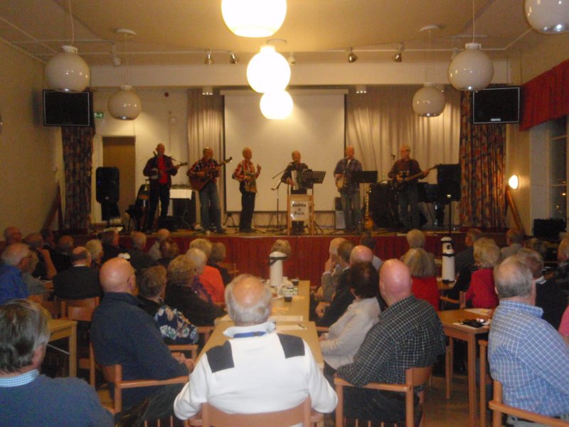 pa300049skiffle_n_suchanders_lundbergs_band.jpg